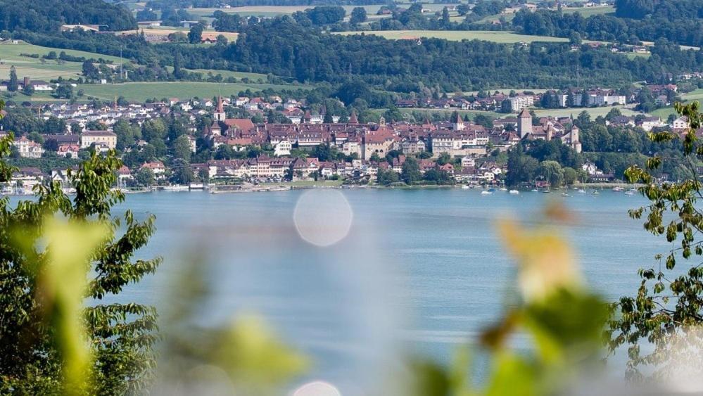 Le Mont-Vully - Hotel Restaurant Haut-Vully Exteriör bild