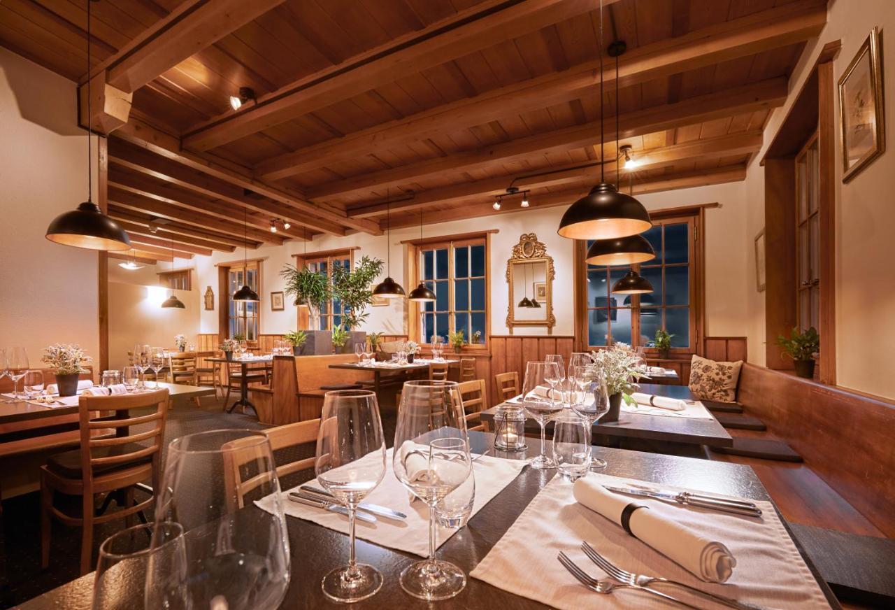 Le Mont-Vully - Hotel Restaurant Haut-Vully Exteriör bild