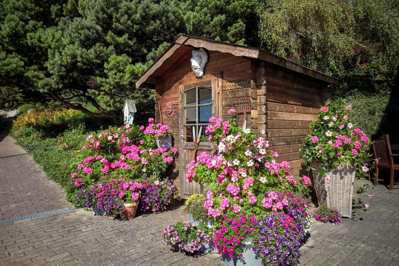Le Mont-Vully - Hotel Restaurant Haut-Vully Exteriör bild